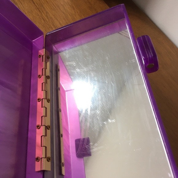 Acrylic purple clutch - Picture 3 of 6